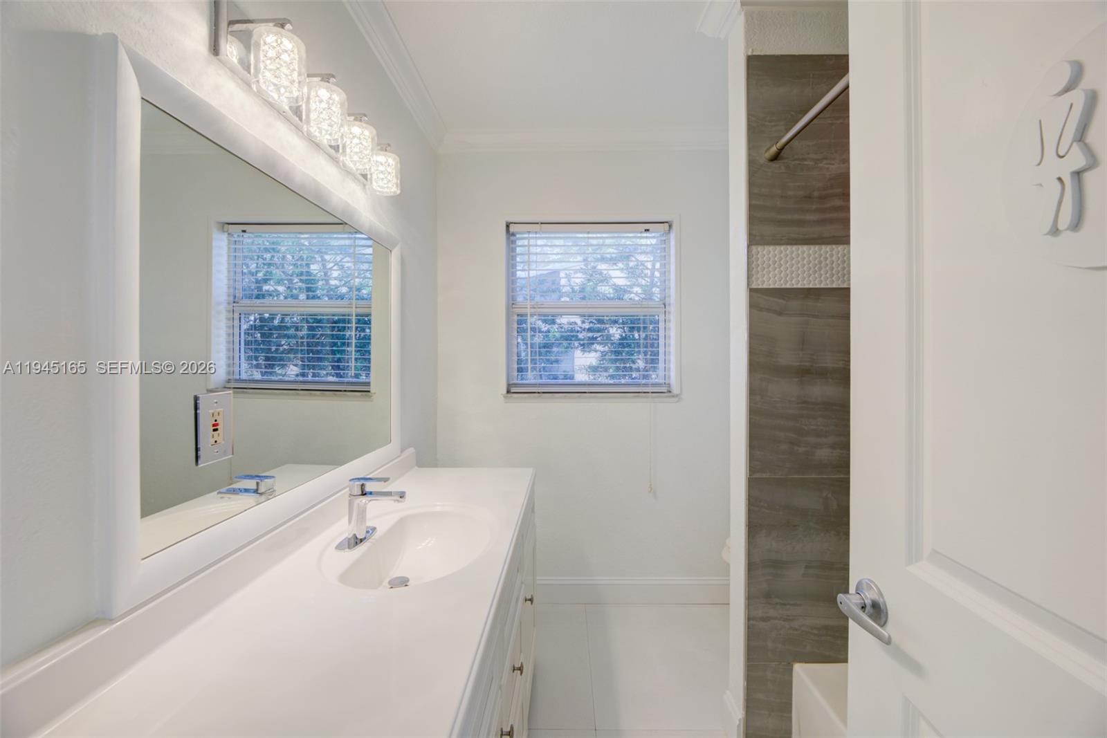 1627 Moffett St Hollywood, FL 33020