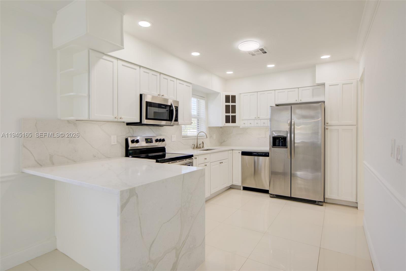 1627 Moffett St Hollywood, FL 33020