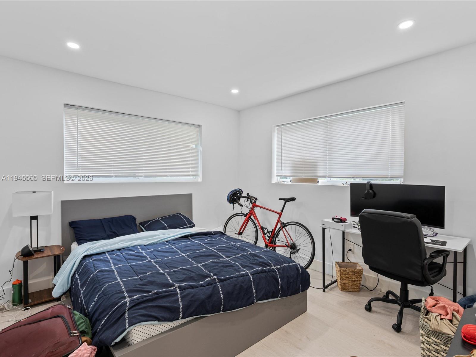 5265 SW 78th St Miami, FL 33143