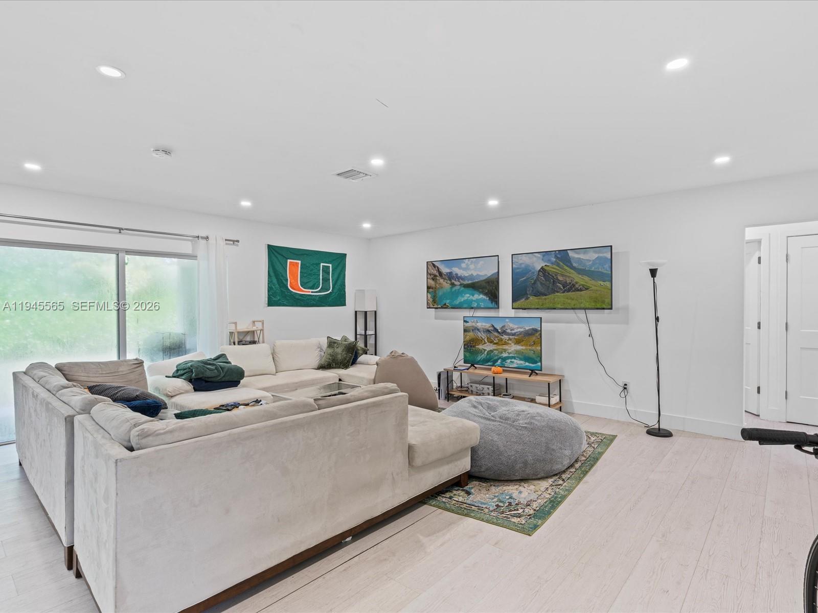 5265 SW 78th St Miami, FL 33143