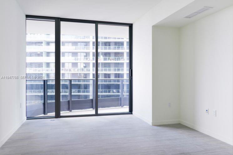 image Brickell Flatiron19