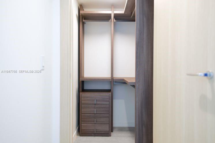 image Brickell Flatiron24