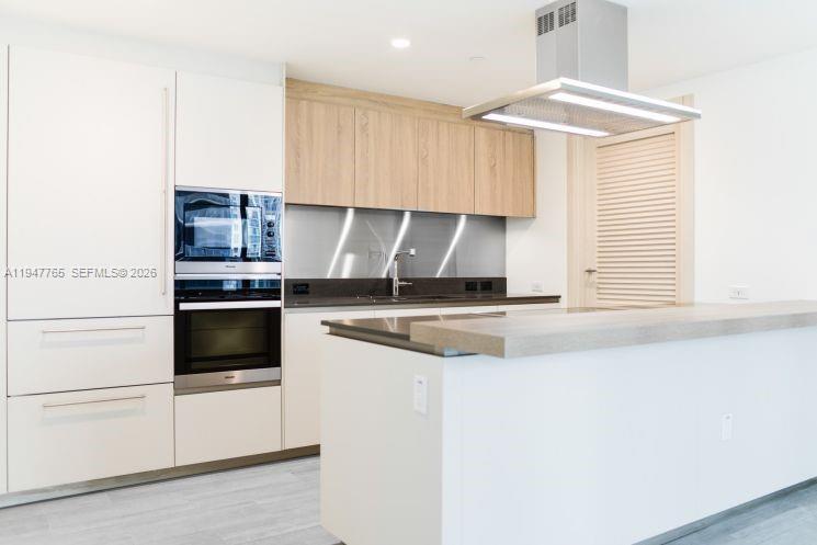 image Brickell Flatiron8