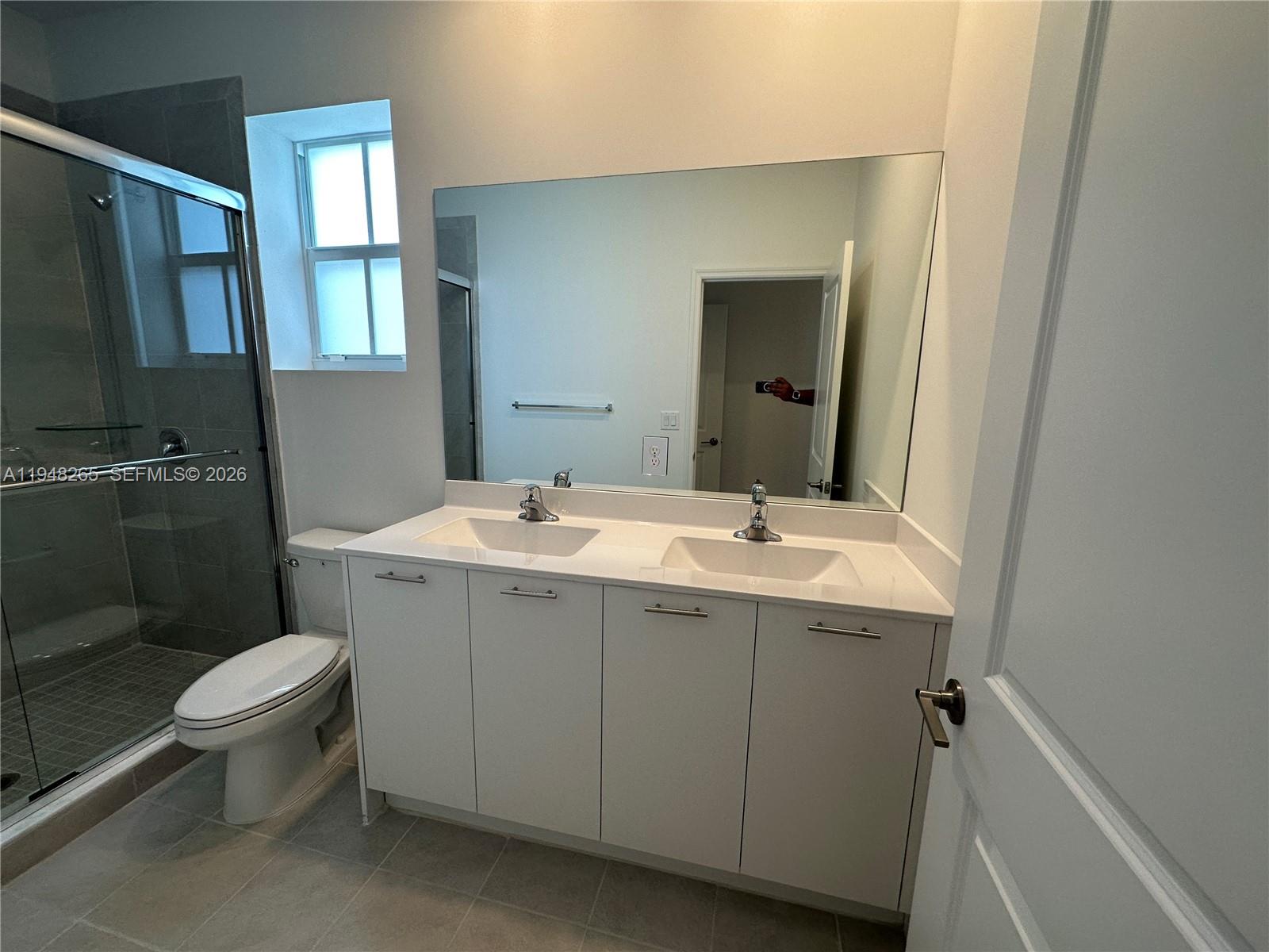 2382 NW 131st Cir Miami, FL 33167