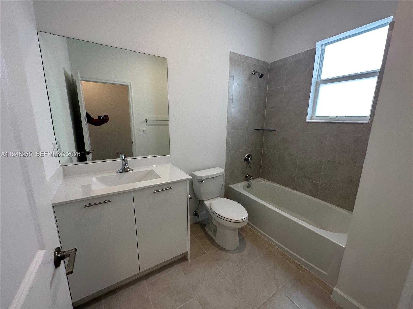 2382 NW 131st Cir Miami, FL 33167