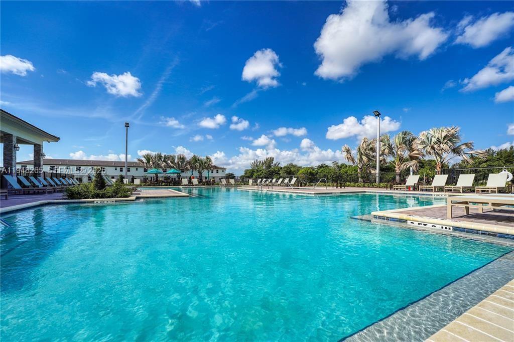 2382 NW 131st Cir Miami, FL 33167