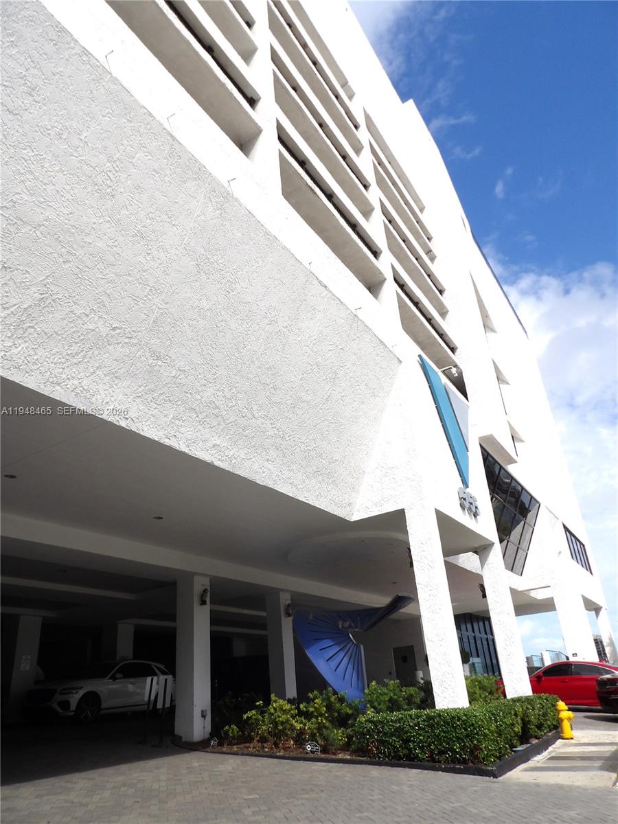 555 NE 15th St #14E Miami, FL 33132