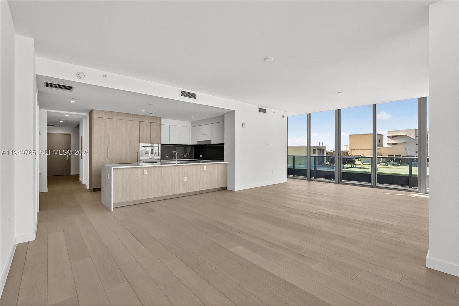 9201 E Bay Hbr Dr #UPH02 Bay Harbor Islands, FL 33154