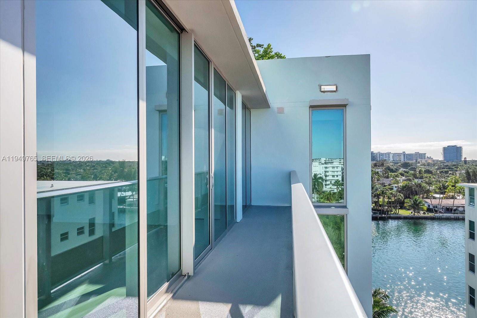 9201 E Bay Hbr Dr #UPH02 Bay Harbor Islands, FL 33154