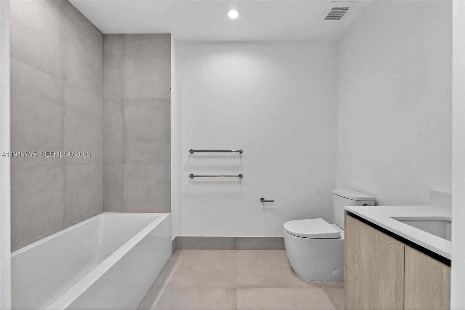 9201 E Bay Hbr Dr #UPH02 Bay Harbor Islands, FL 33154