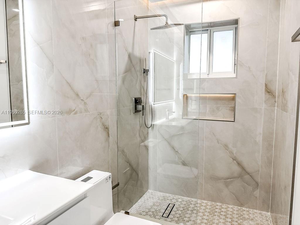 588 Palmetto Dr Miami Springs, FL 33166