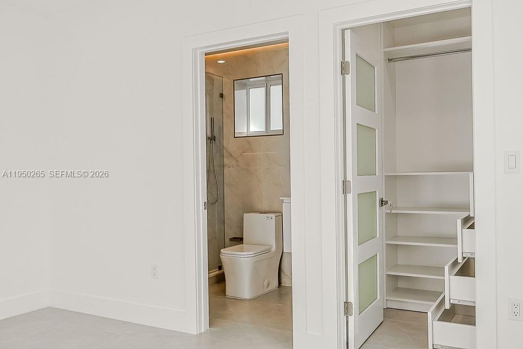 588 Palmetto Dr Miami Springs, FL 33166