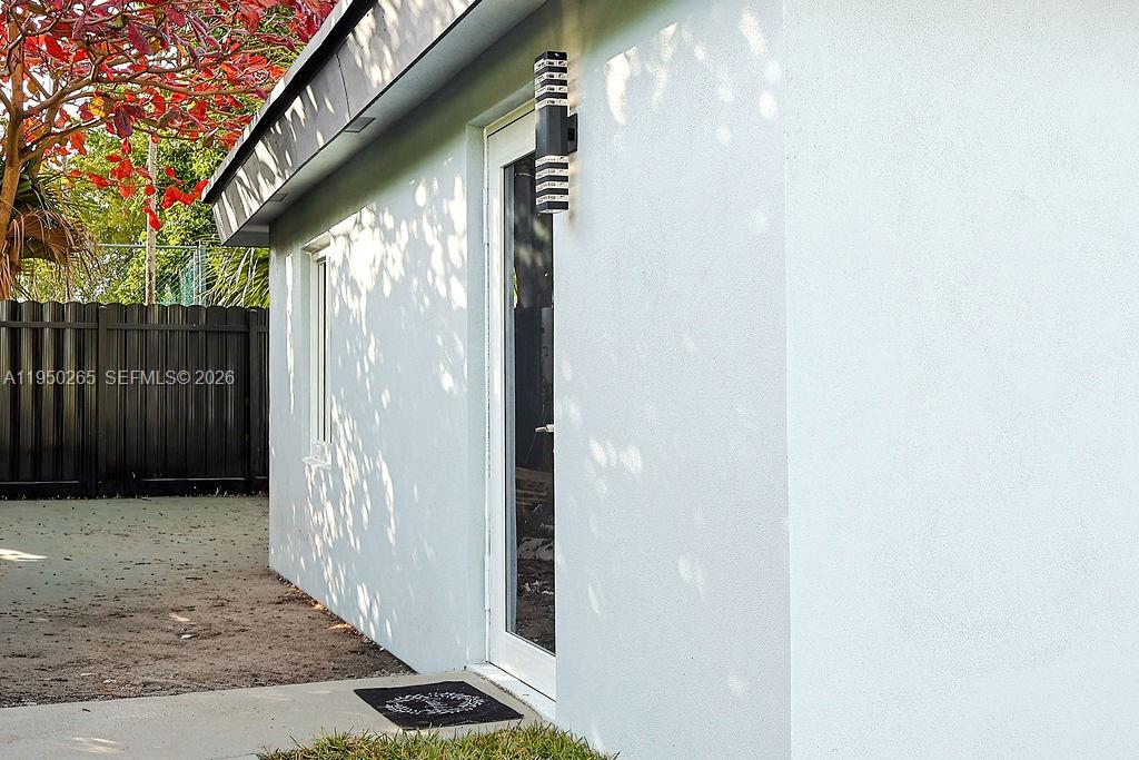 588 Palmetto Dr Miami Springs, FL 33166