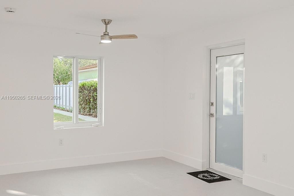 588 Palmetto Dr Miami Springs, FL 33166