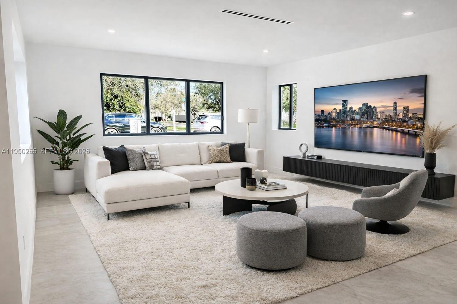 588 Palmetto Dr Miami Springs, FL 33166