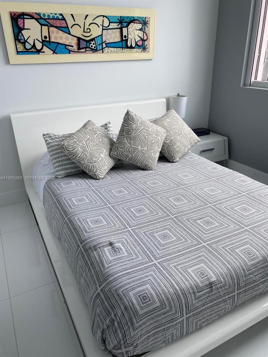 image Vizcayne South12