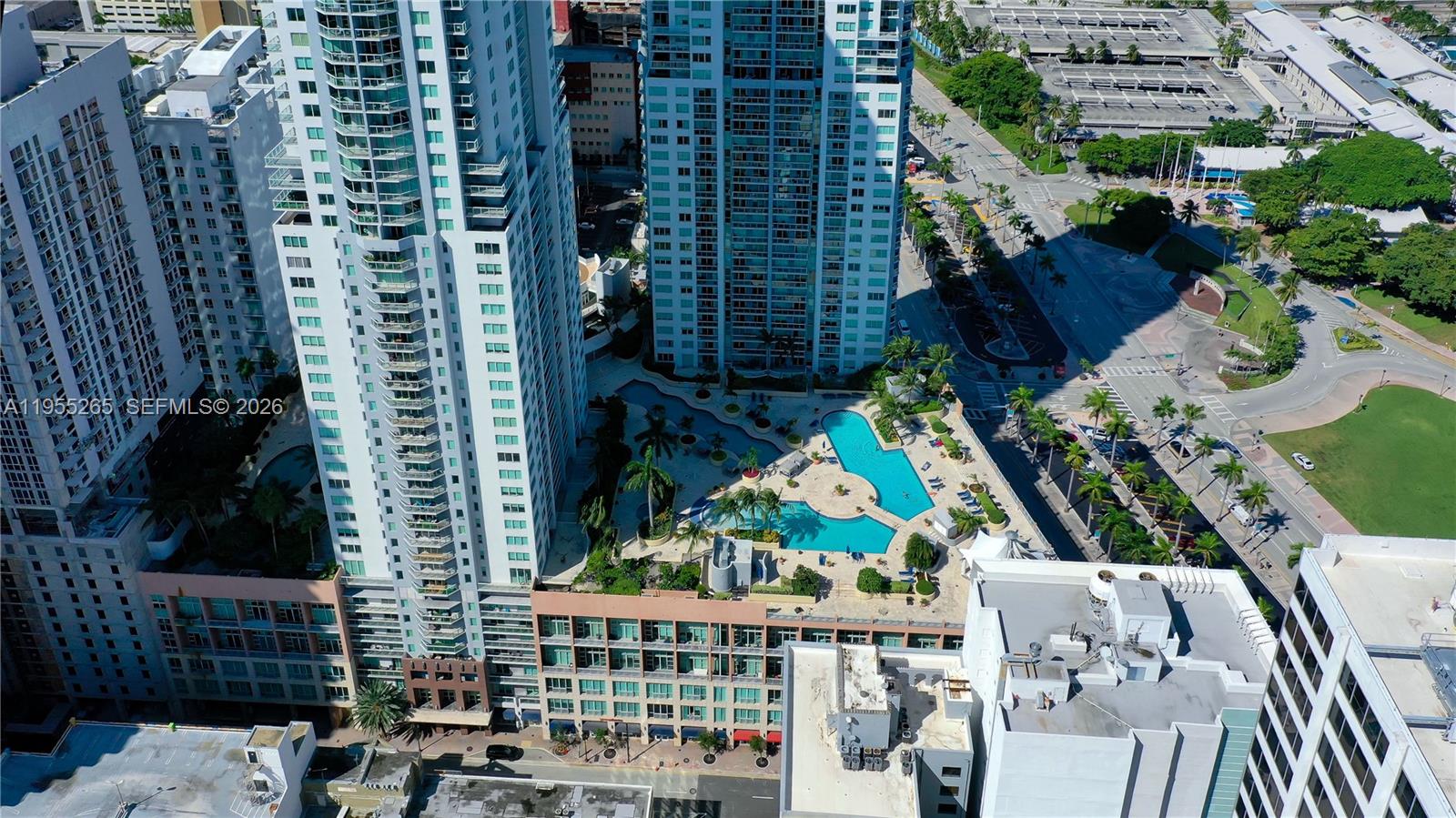 image Vizcayne South45