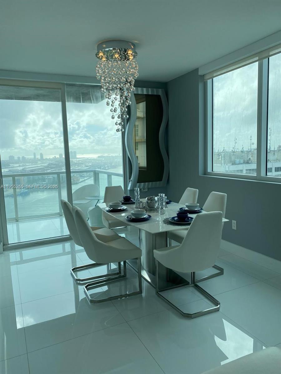 image Vizcayne South5