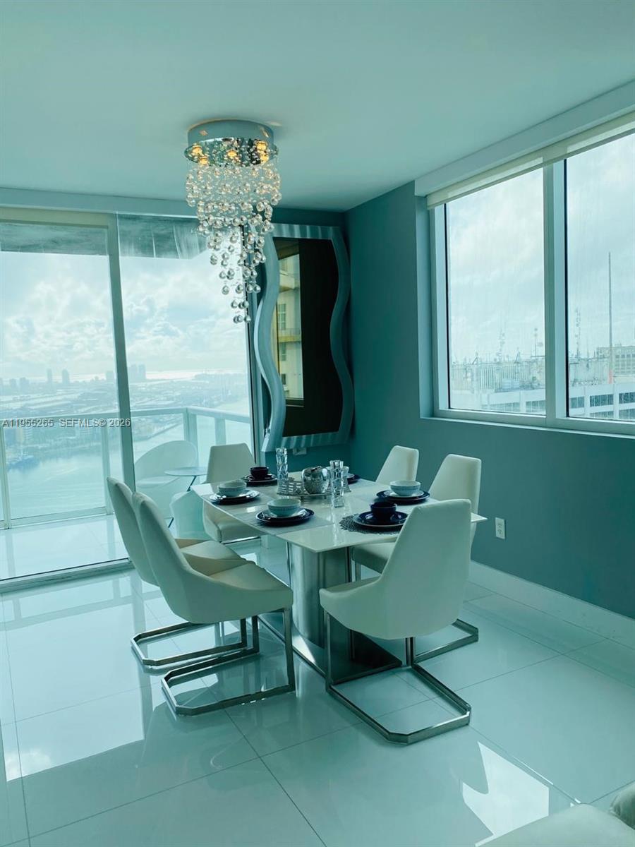 image Vizcayne South8