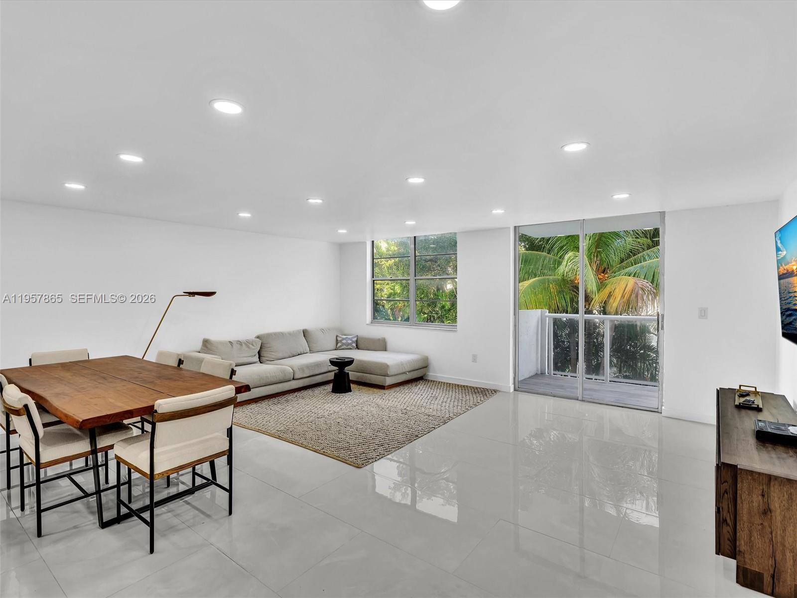 10000 W Bay Hbr Dr #201