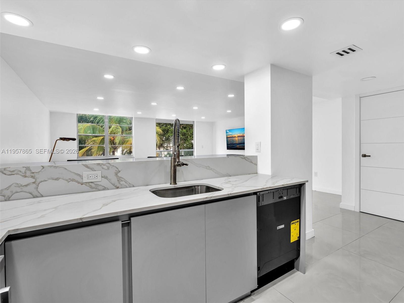 10000 W Bay Hbr Dr #201 Bay Harbor Islands, FL 33154