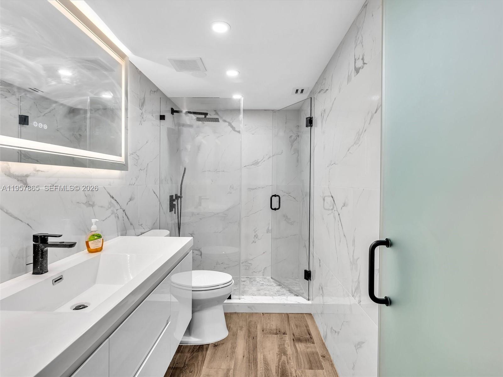 10000 W Bay Hbr Dr #201 Bay Harbor Islands, FL 33154