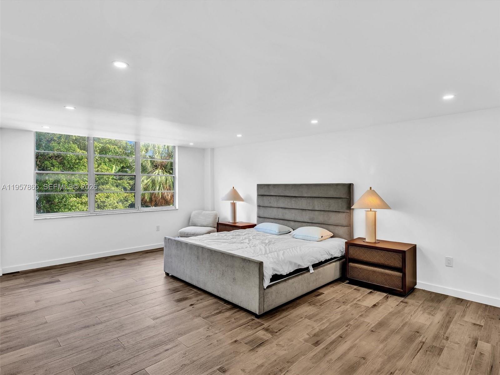 10000 W Bay Hbr Dr #201 Bay Harbor Islands, FL 33154