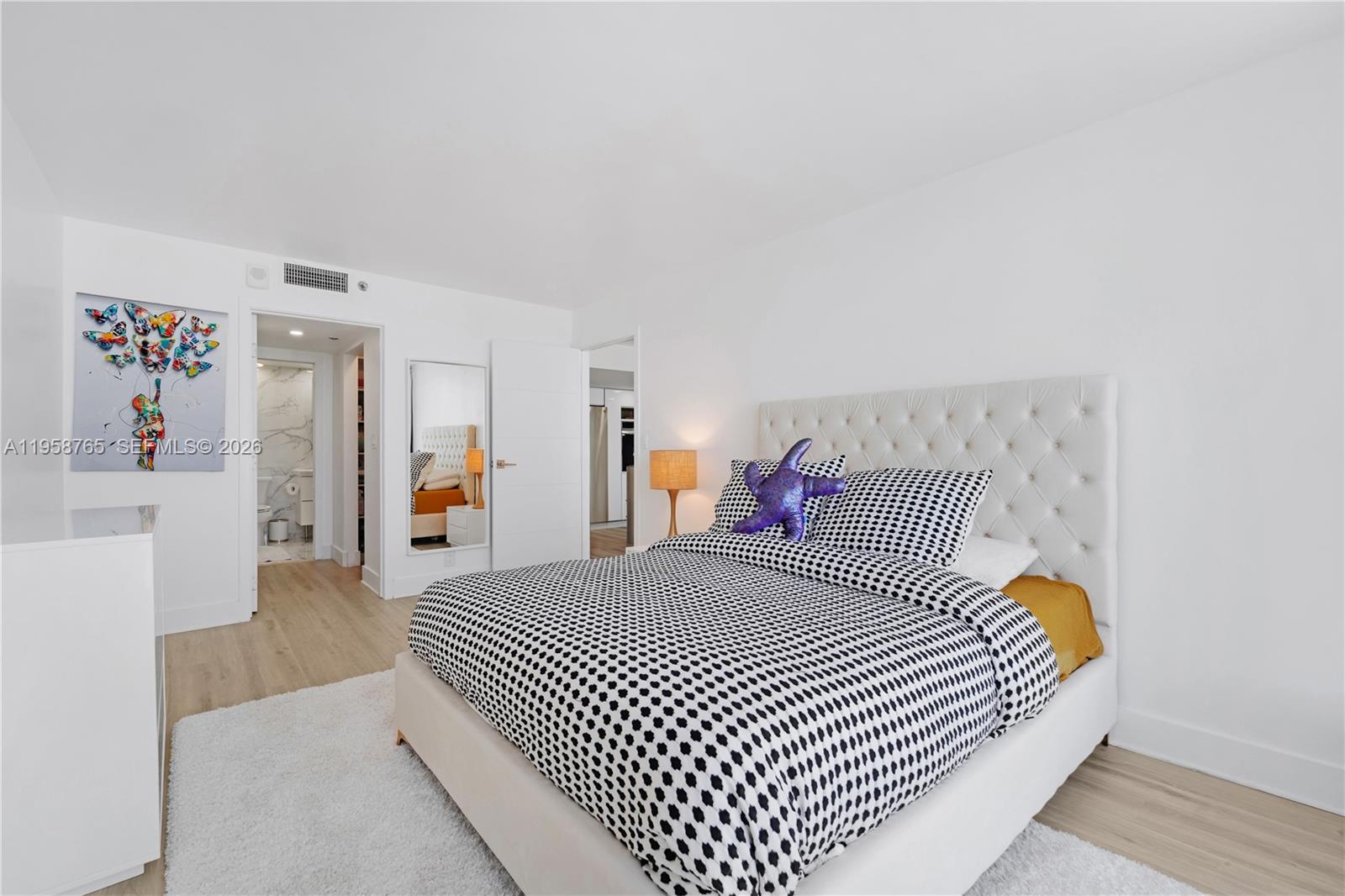 7601 E Treasure Dr #2209 North Bay Village, FL 33141