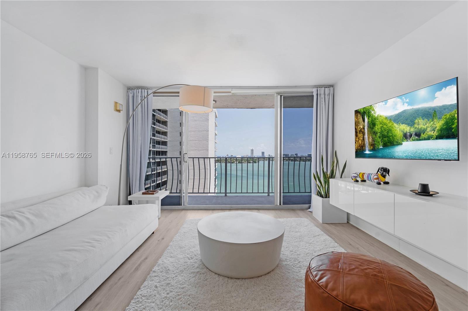 7601 E Treasure Dr #2209 North Bay Village, FL 33141