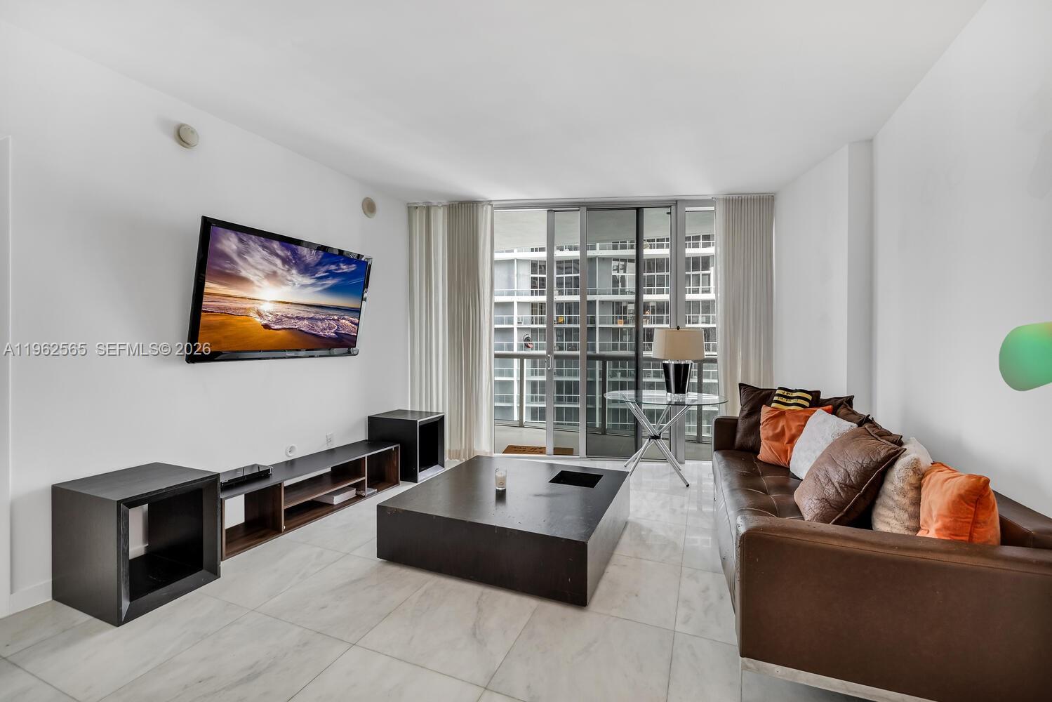 image Icon Brickell II8