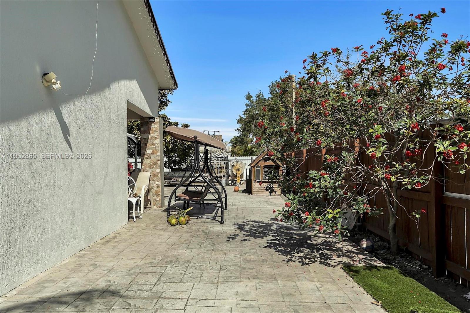 12201 SW 194th Ter Miami, FL 33177