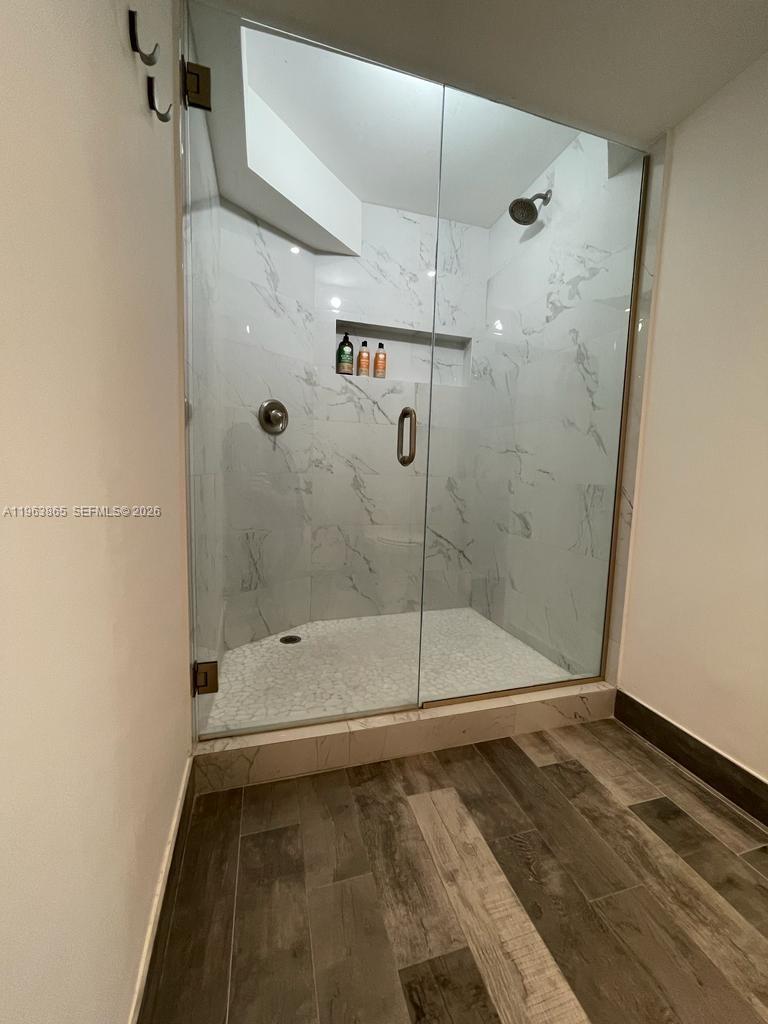 image Brickell Place I18