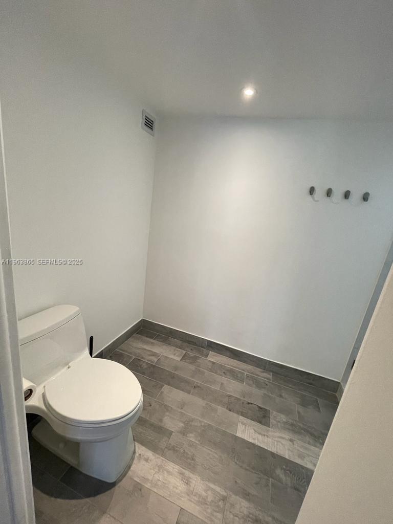 image Brickell Place I19