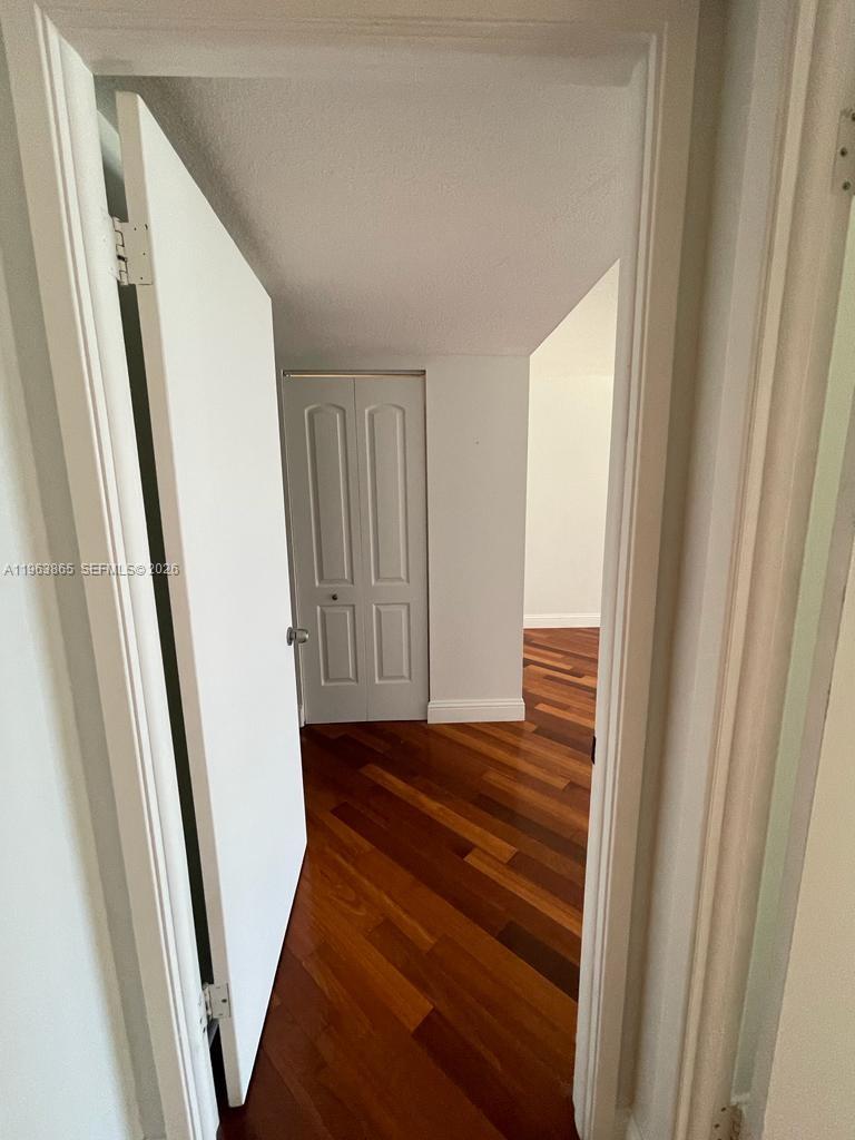 image Brickell Place I26