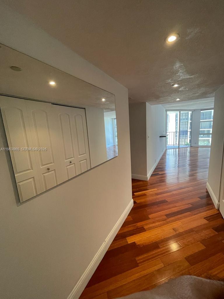 image Brickell Place I44