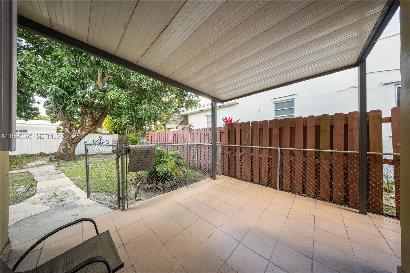 3330 SW 2nd St Miami, FL 33135