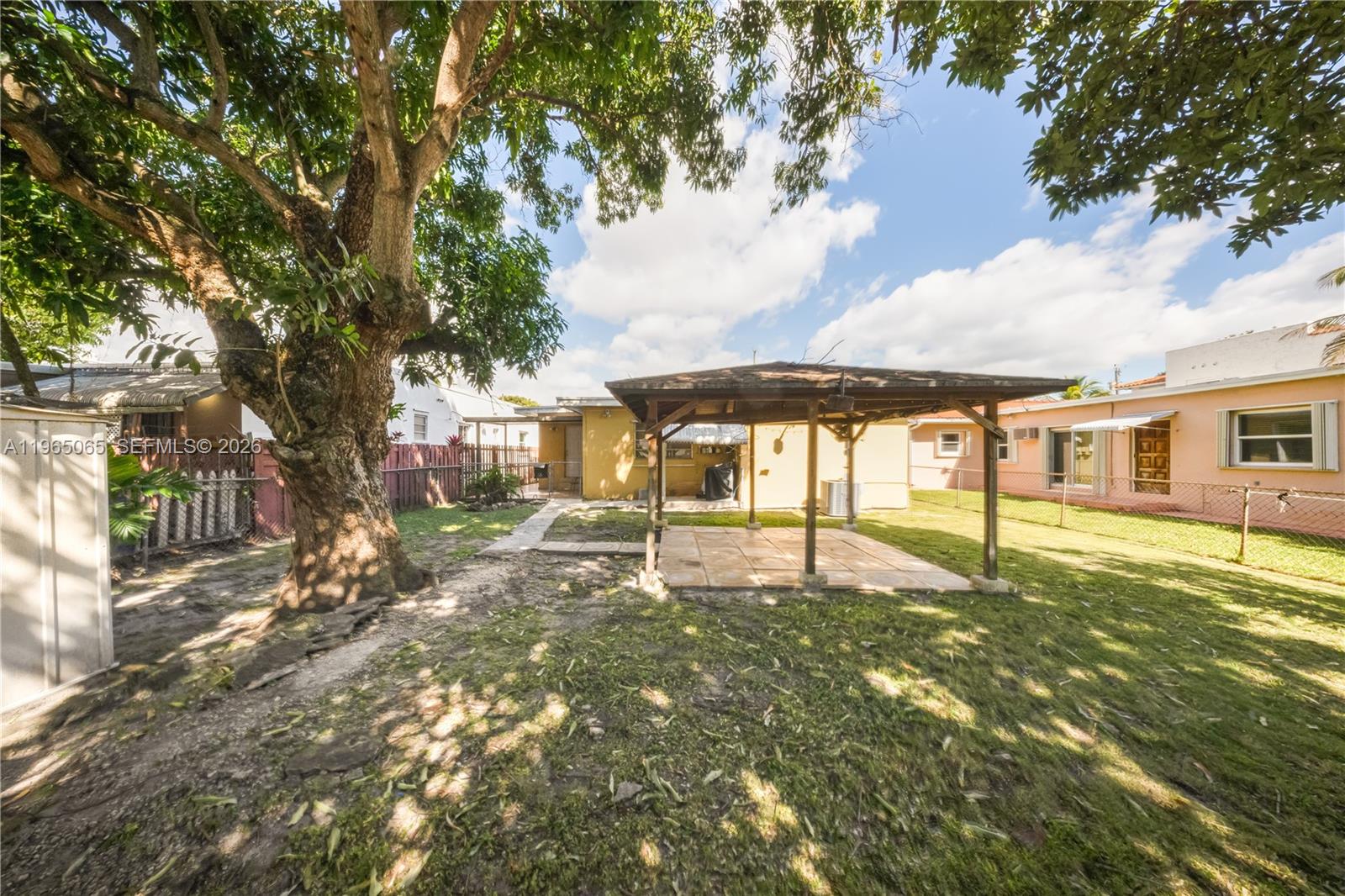 3330 SW 2nd St Miami, FL 33135