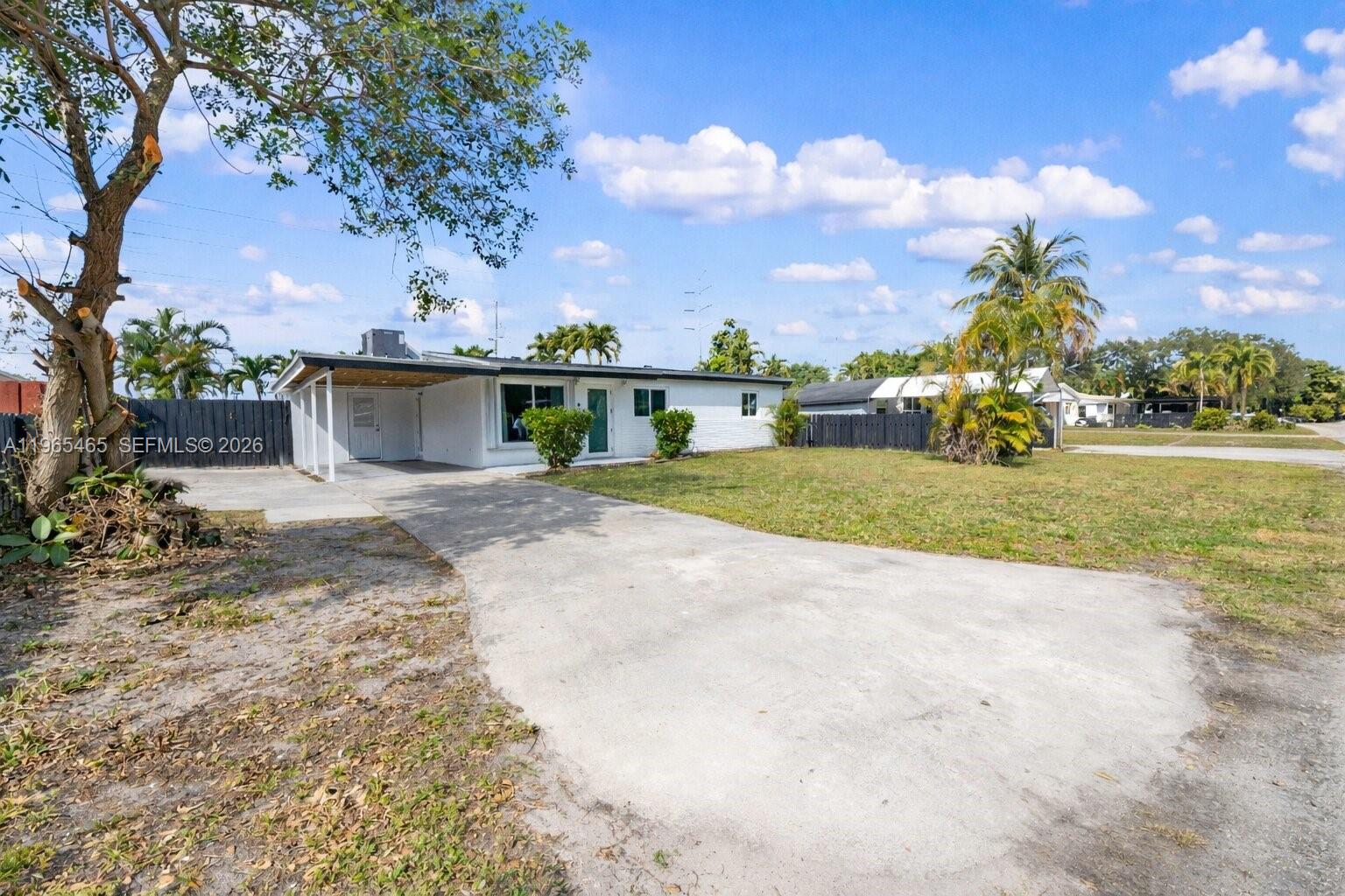 3036 N 58th Ave Hollywood, FL 33021