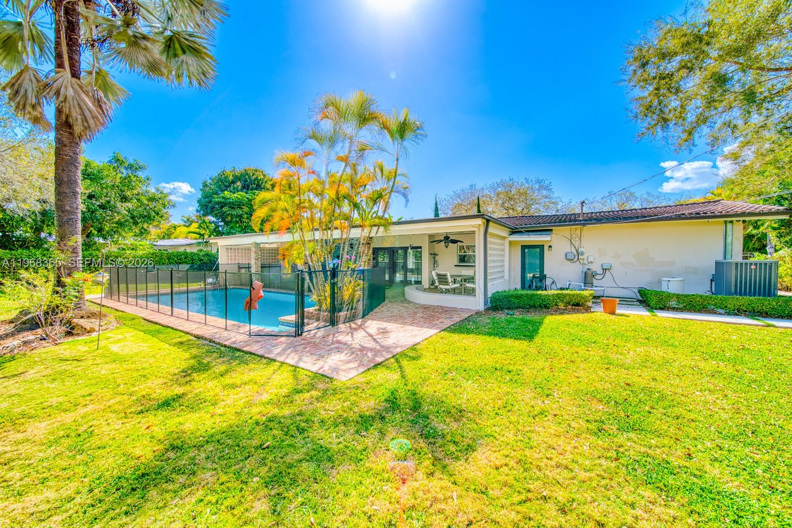 8245 SW 149th Dr Palmetto Bay, FL 33158