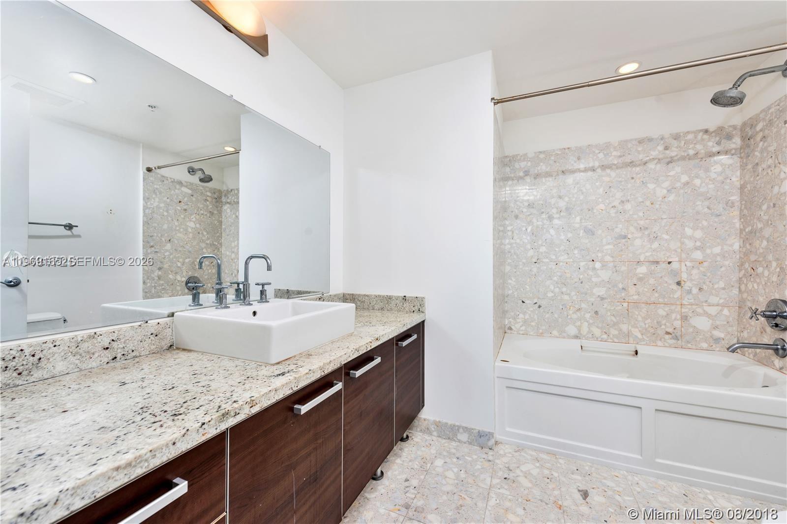 image Latitude on the River10