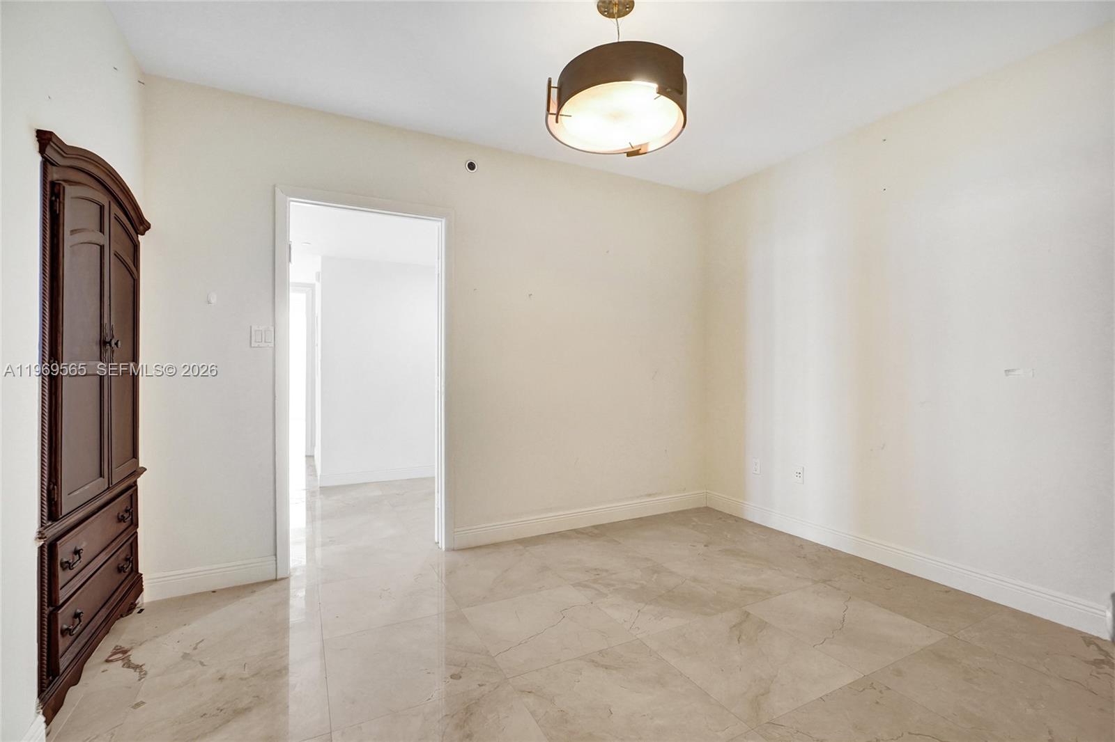 1830 S Ocean Dr #2701 Hallandale Beach, FL 33009