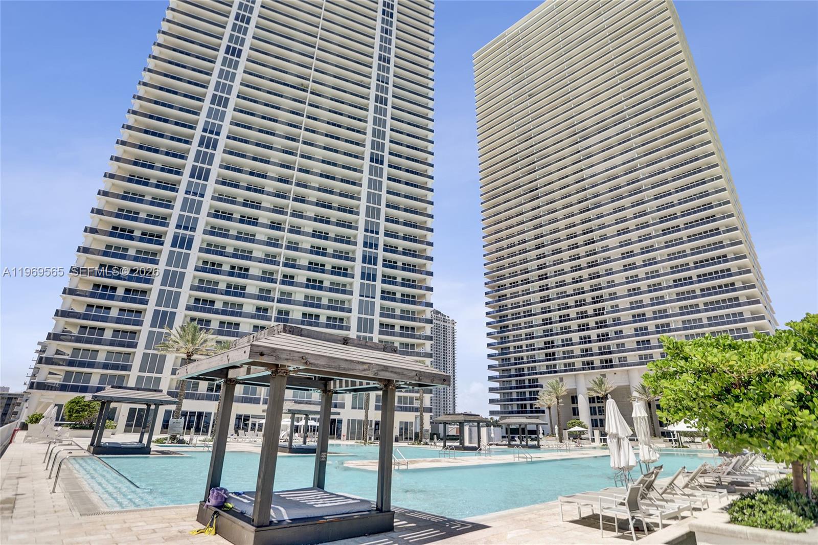 1830 S Ocean Dr #2701 Hallandale Beach, FL 33009
