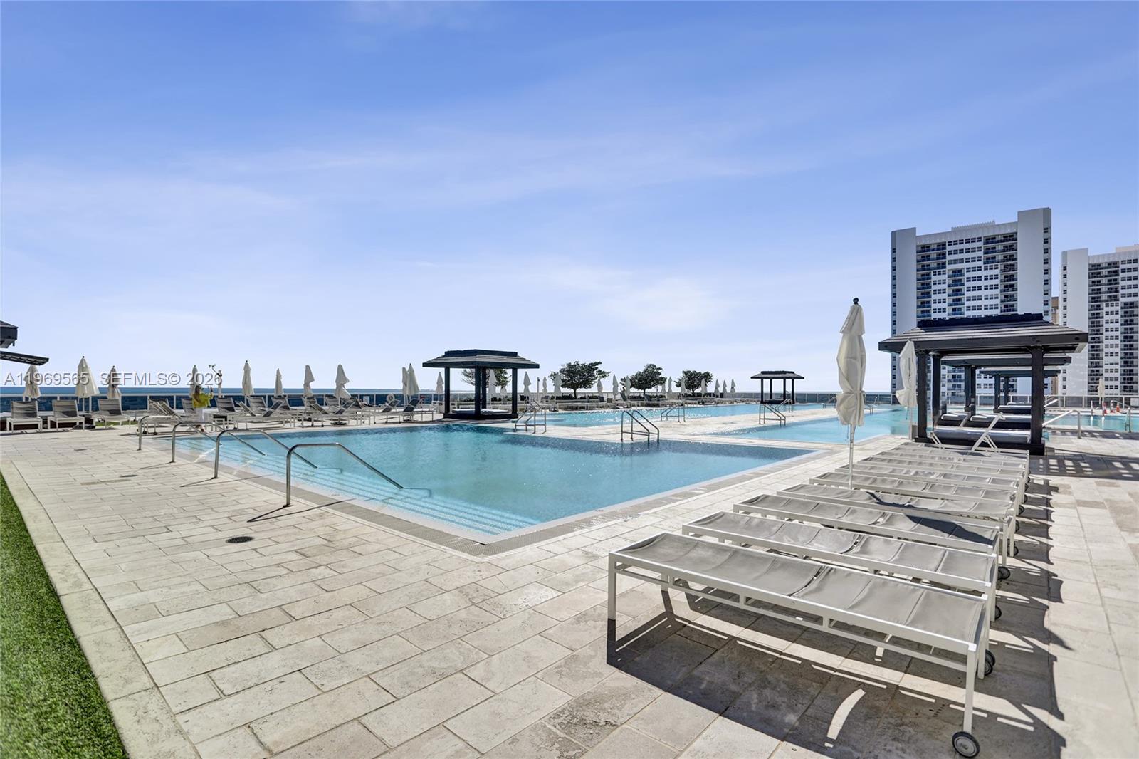 1830 S Ocean Dr #2701 Hallandale Beach, FL 33009