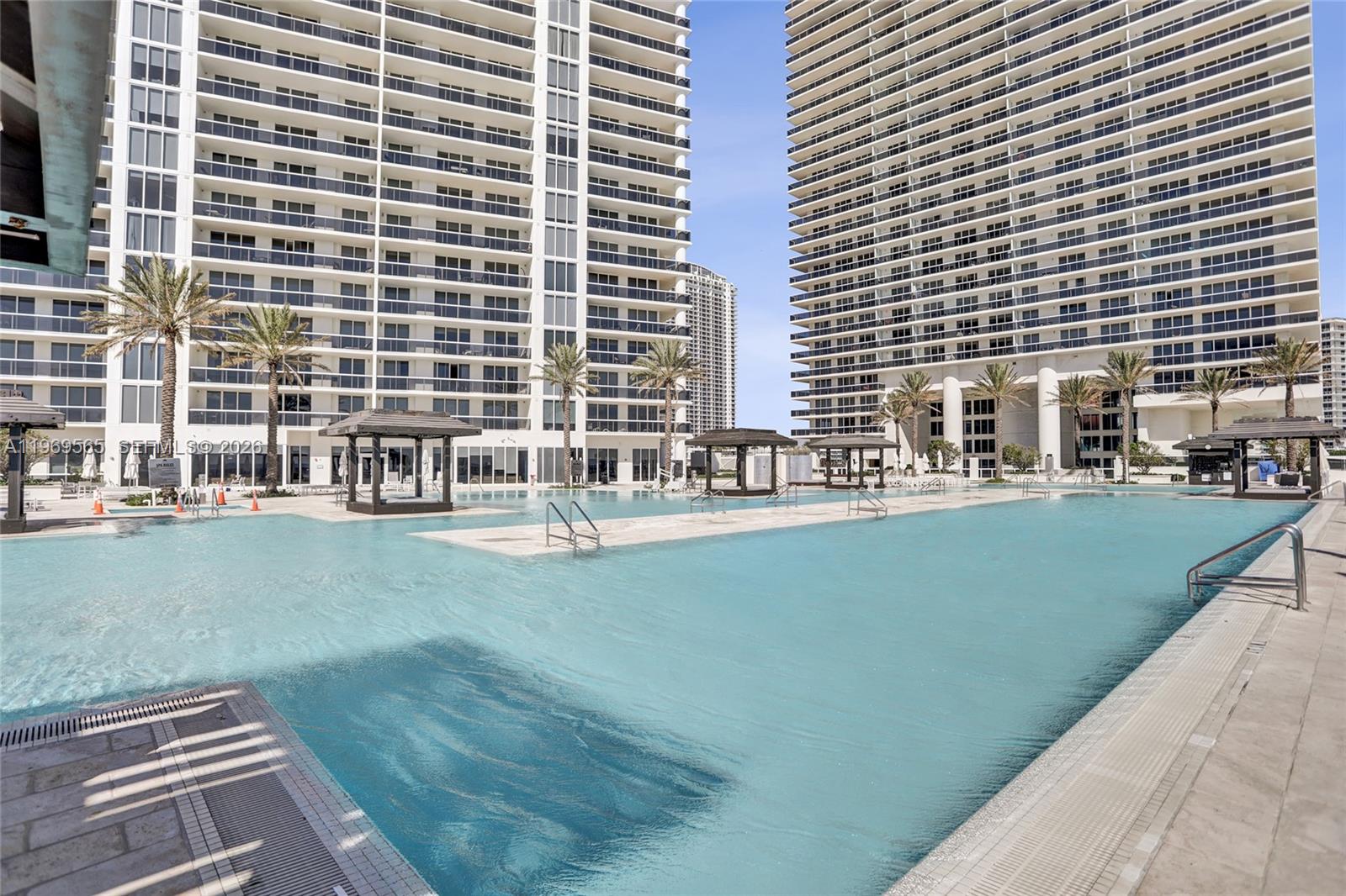 1830 S Ocean Dr #2701 Hallandale Beach, FL 33009