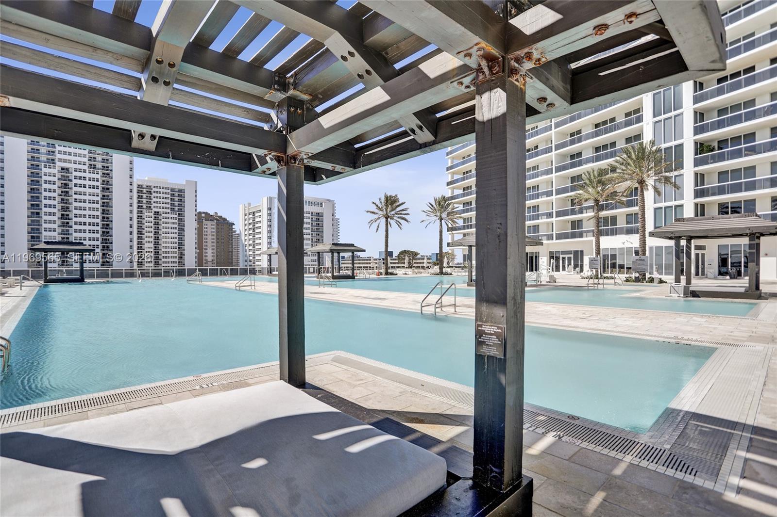 1830 S Ocean Dr #2701 Hallandale Beach, FL 33009