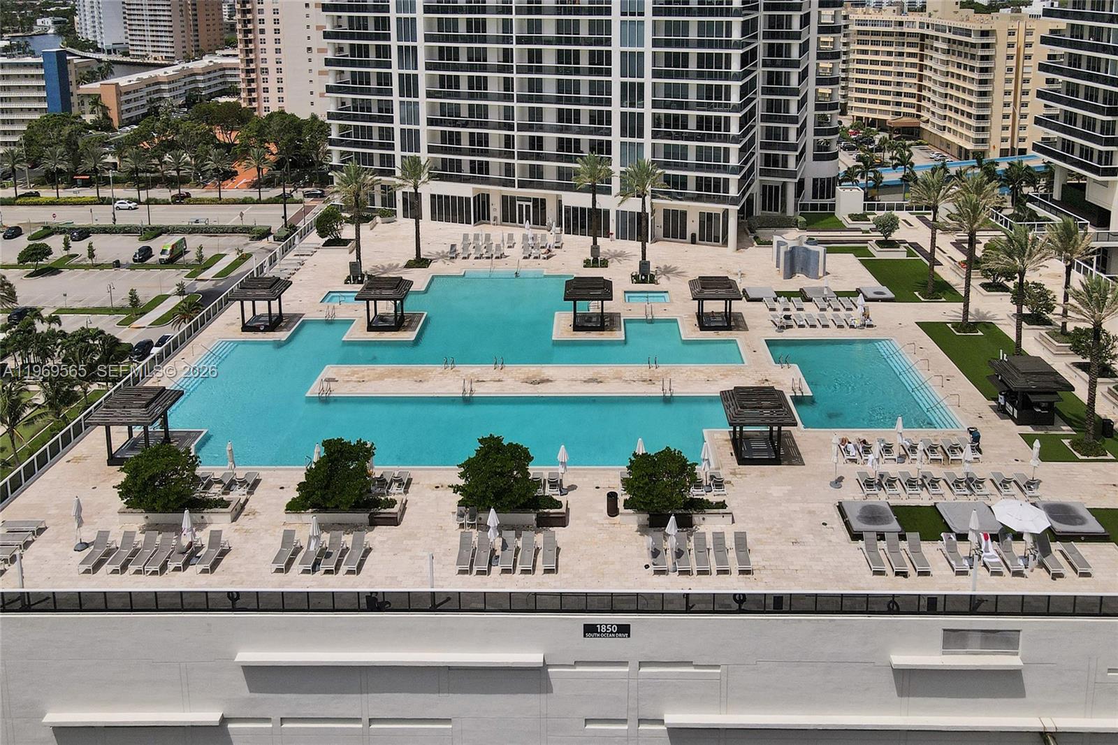 1830 S Ocean Dr #2701 Hallandale Beach, FL 33009