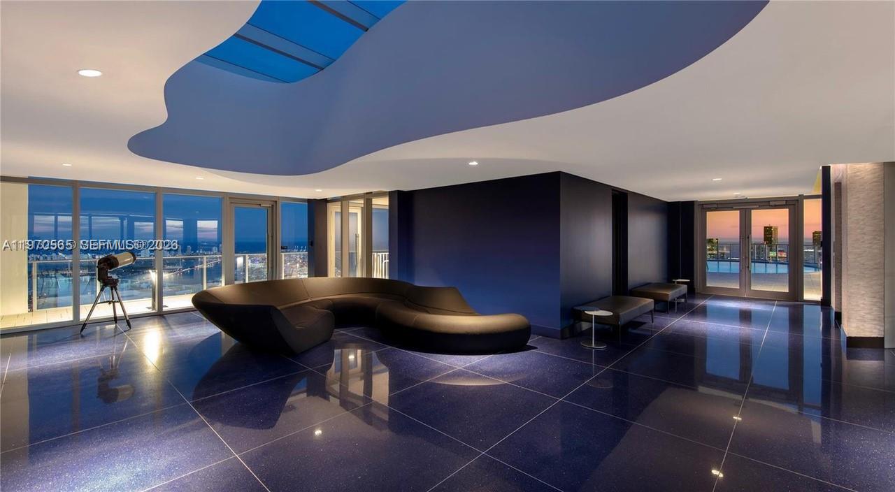 851 NE 1st Ave #3202 Miami, FL 33132