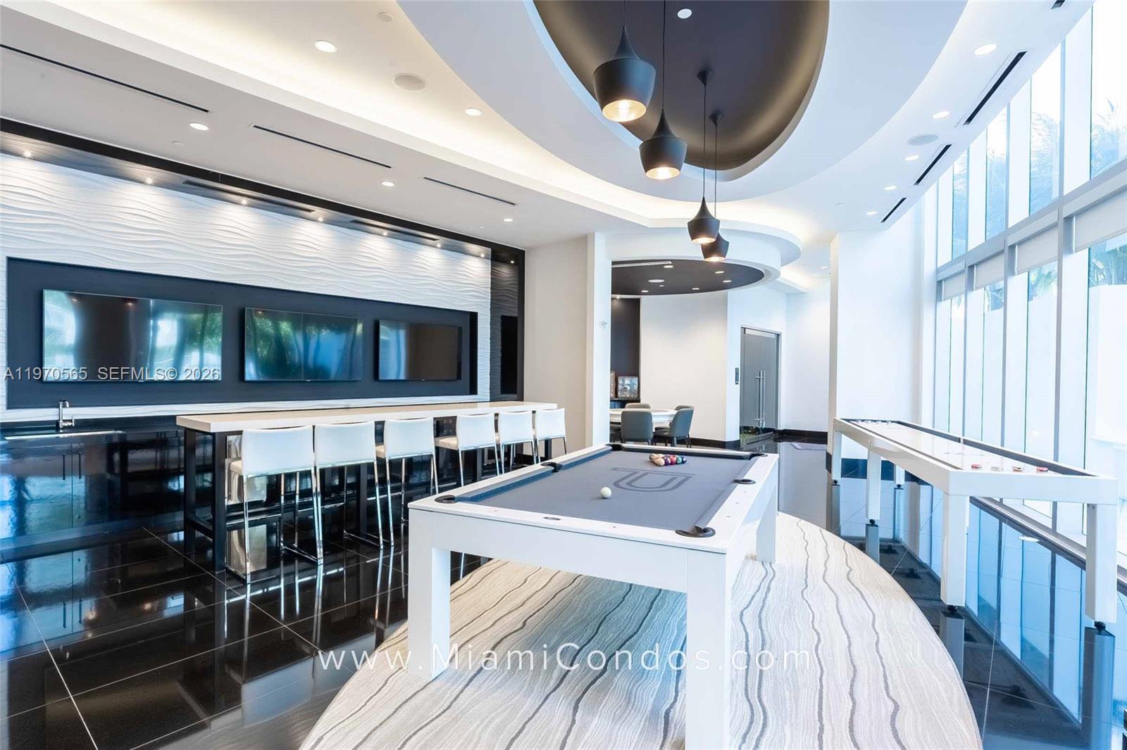 851 NE 1st Ave #3202 Miami, FL 33132