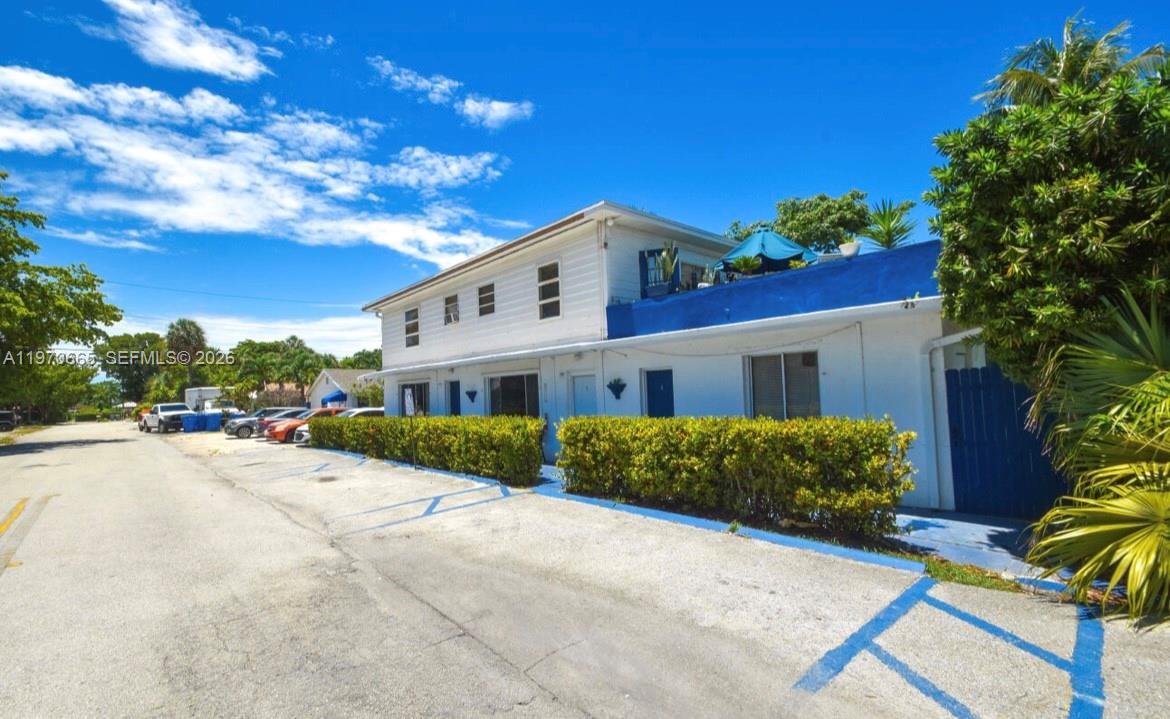 213 S Ocean Blvd Pompano Beach, FL 33062