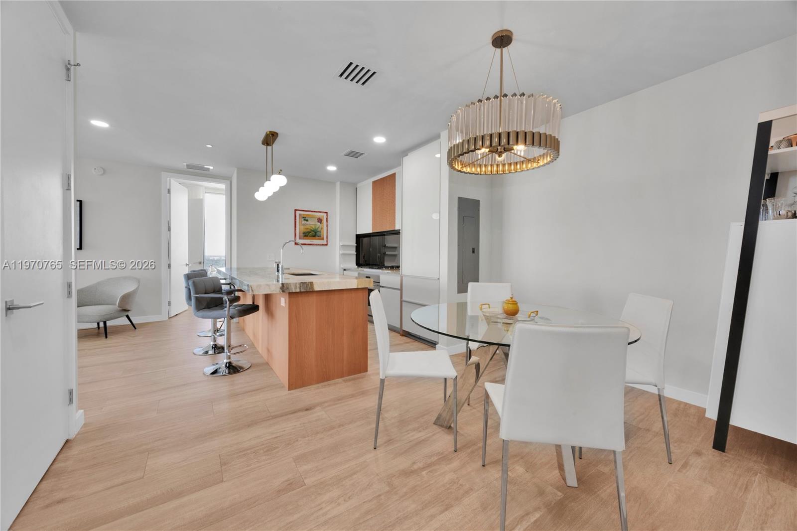 2831 S Bayshore Dr #2201 Miami, FL 33133